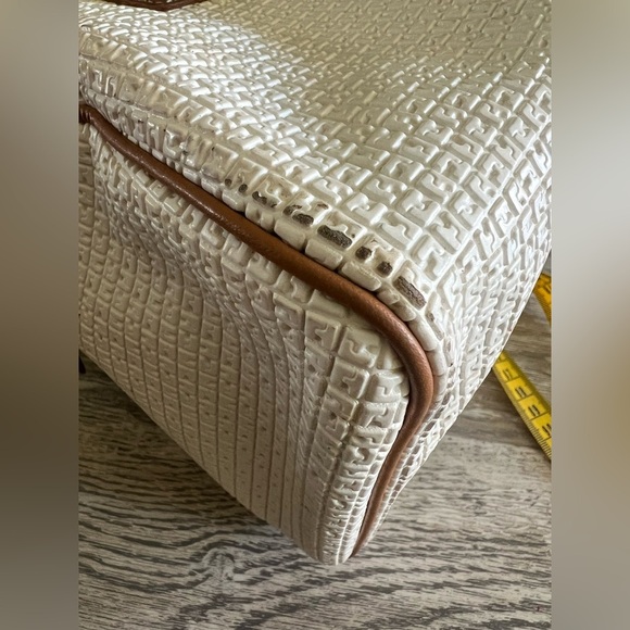 Vintage TED LAPIDUS Paris Logo Embossed Leather Handle Boston Bag Rare White - Picture 14 of 14